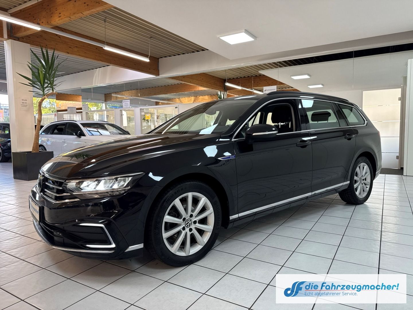 Fahrzeugabbildung Volkswagen Passat Variant GTE Navi Digitales Cockpit Massag