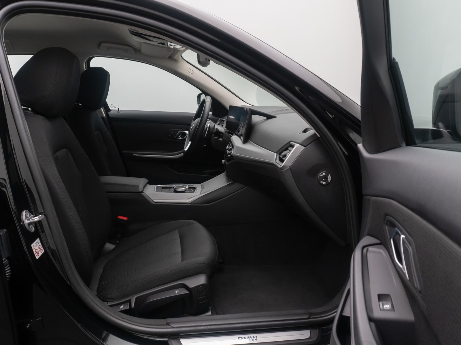 BMW 318i Widscreen DAB GeschwindigReg CockpitPlus