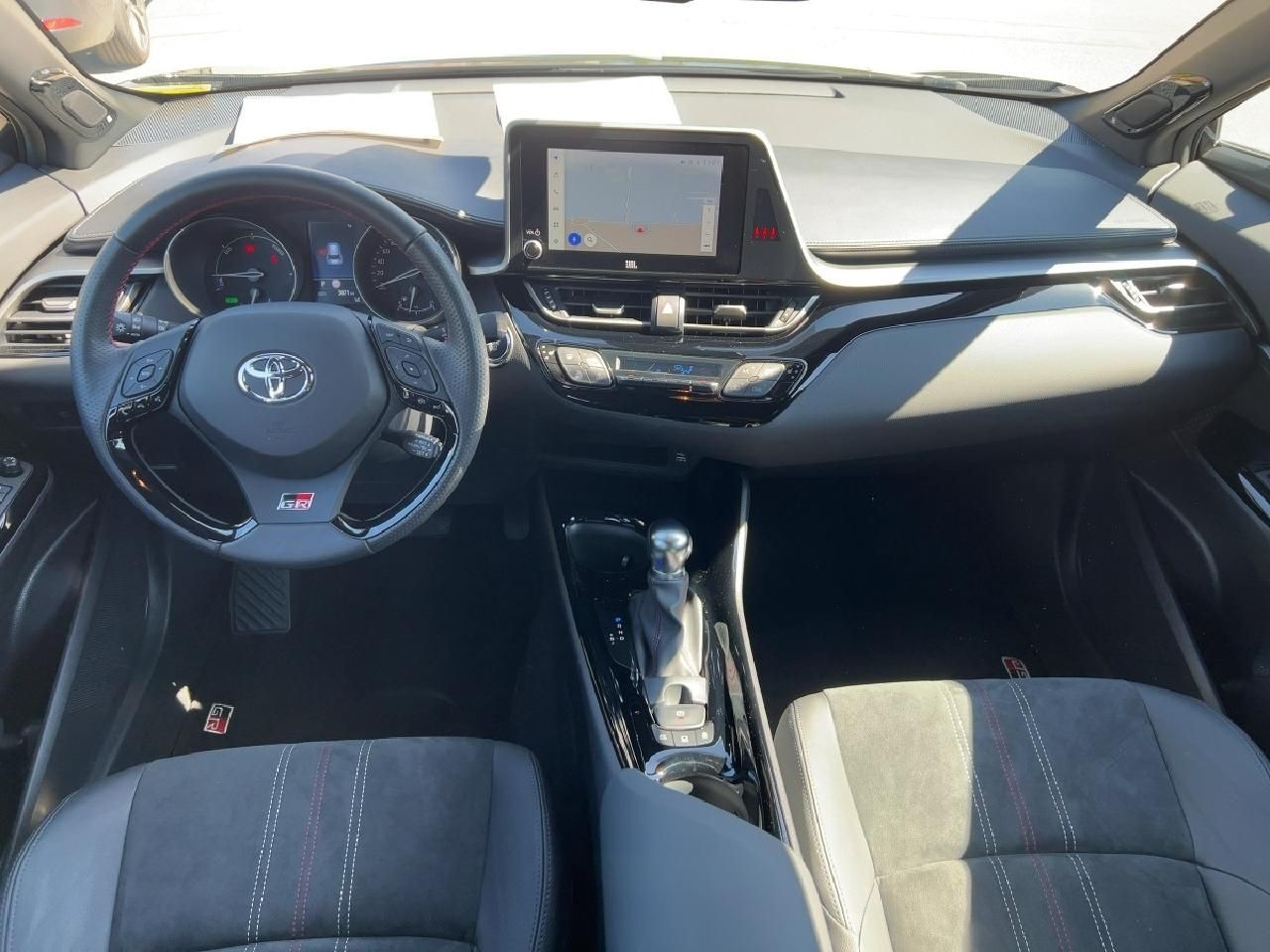 Fahrzeugabbildung Toyota C-HR 2.0 Hybrid GR Sport Black Edition