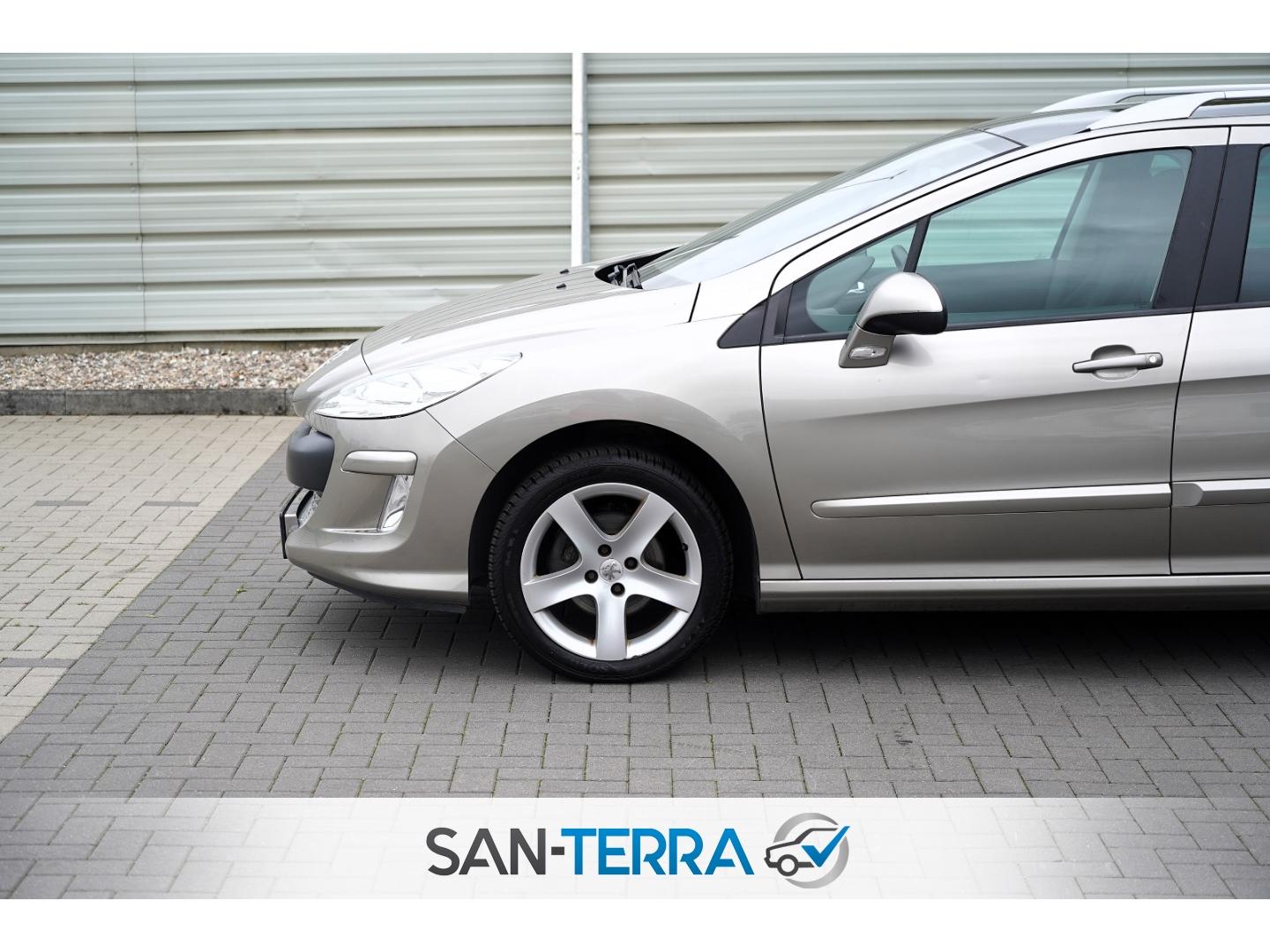 Peugeot 308 2010 — photo 10