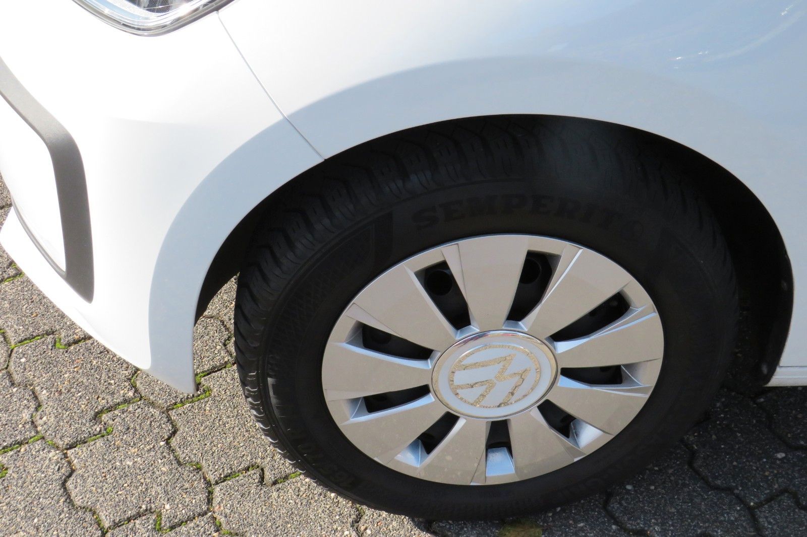 Fahrzeugabbildung Volkswagen up! GRA KLIMA PDC NOTBREMS APP-CONNECT 1.HD