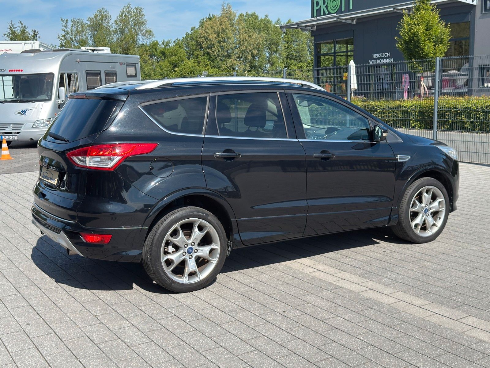 Fahrzeugabbildung Ford Kuga Individual