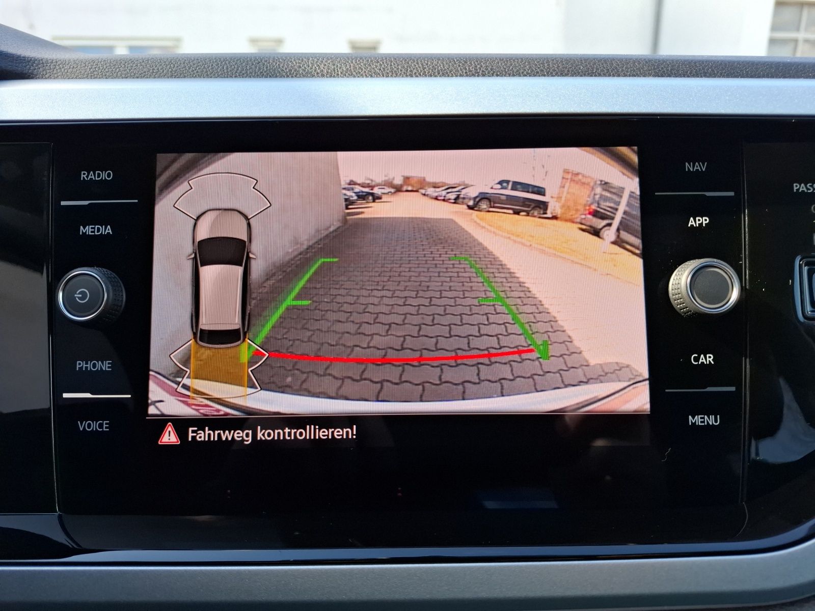 Fahrzeugabbildung Volkswagen Taigo TSI Goal DSG Matrix Navi AID ACC RFK SH LM