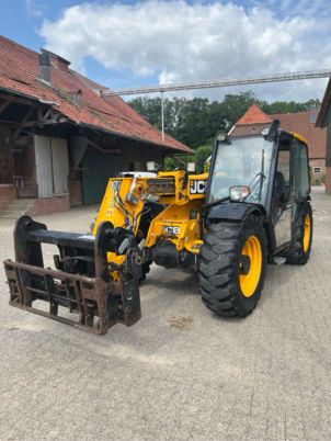 JCB 527.58