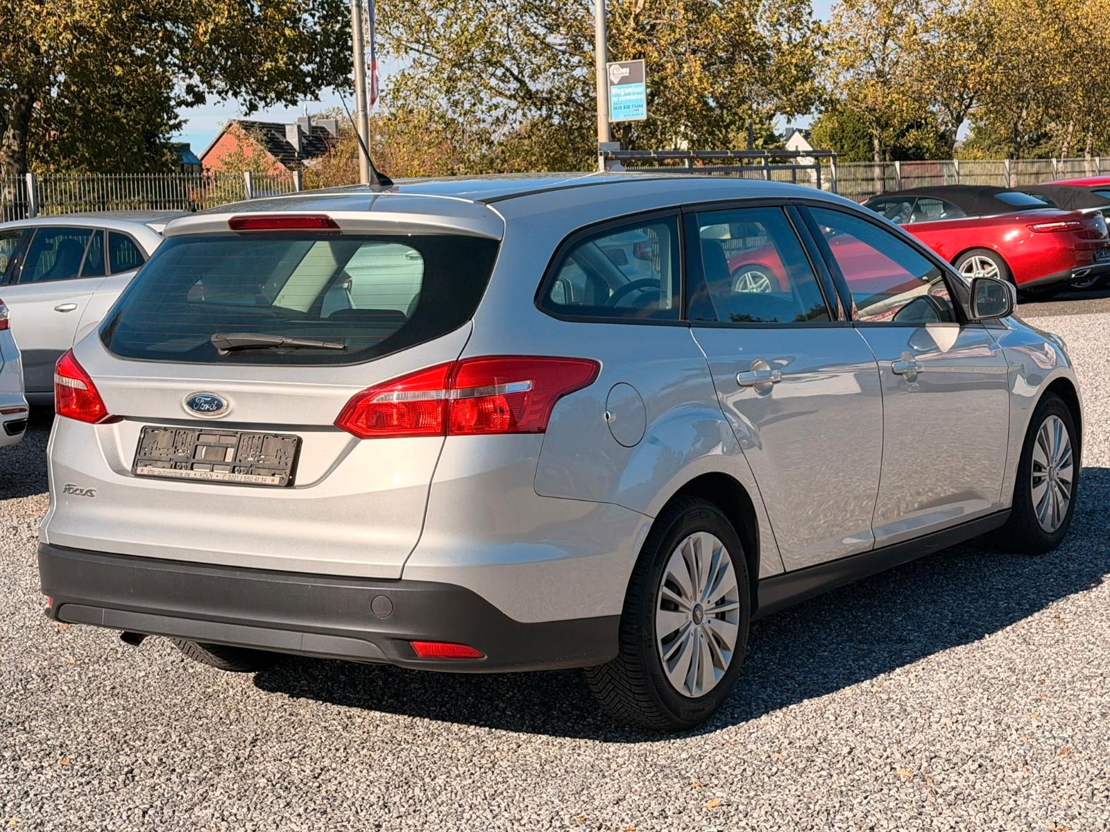 Ford Focus 2015 — photo 11