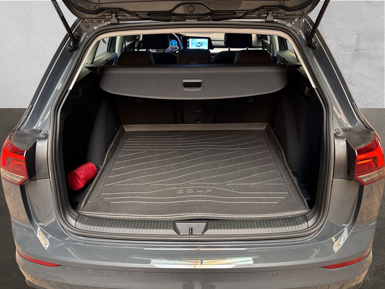 Fahrzeugabbildung Volkswagen Golf Variant 2.0 TDI Life AHK ACC AppConnect
