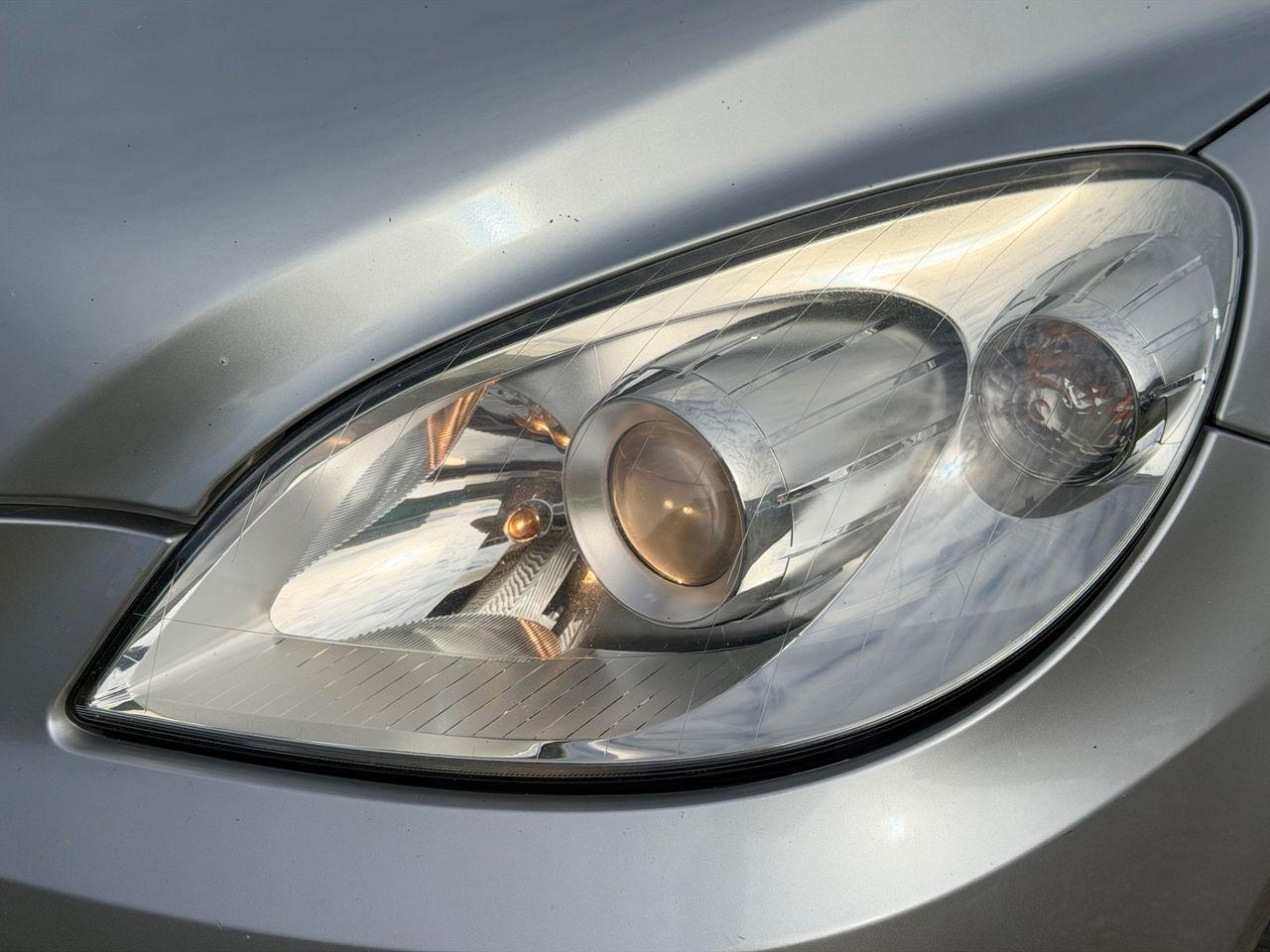 Mercedes-Benz B180 2010 — photo 10