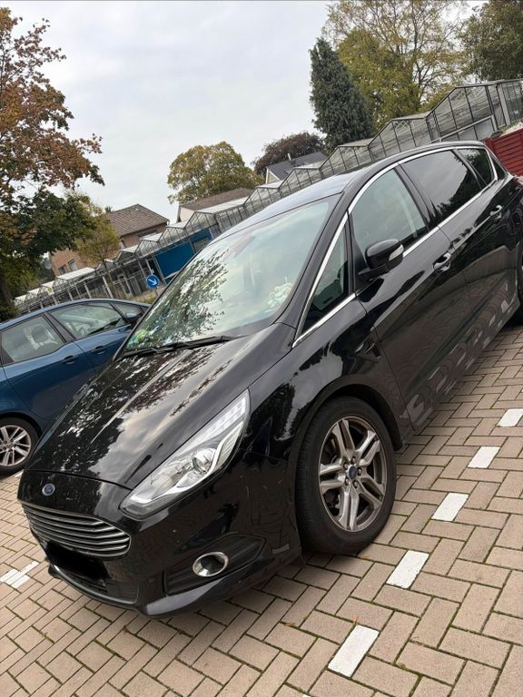 Image of Ford S-Max