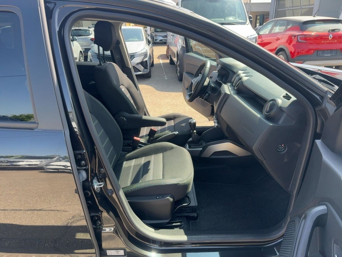 Fahrzeugabbildung Dacia Duster Adventure TCe 150 2WD GPF Navi Kamera SHZ