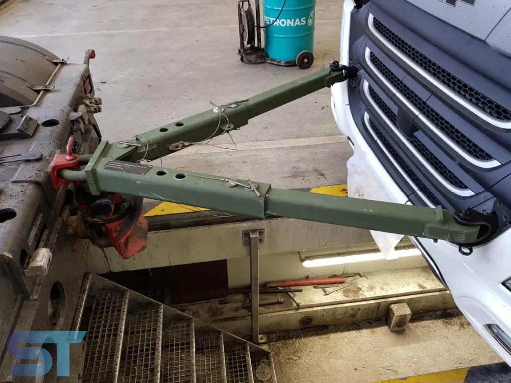 Andere Oshkosh NSN: 2540-01-496-8356 Medium Duty Tow Ba