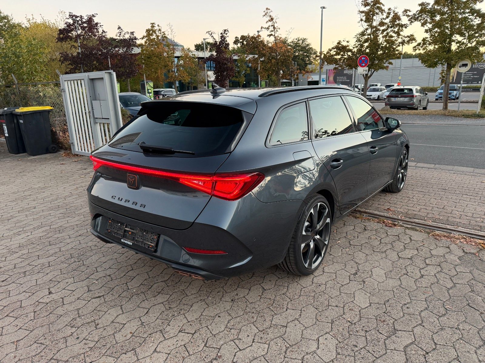 Cupra Leon 1.4 e-HYBRID 180kW VZ AHK*KAMERA*ACC*LANE* imagem 3
