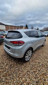 Renault Scenic IV Limited - silberne Renault Scenic
