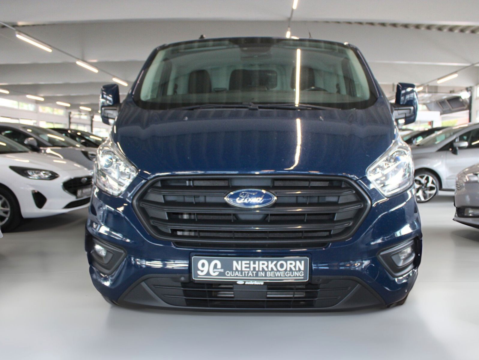 Fahrzeugabbildung Ford Transit Custom TREND L1 Kasten AHK Regale KLIMA