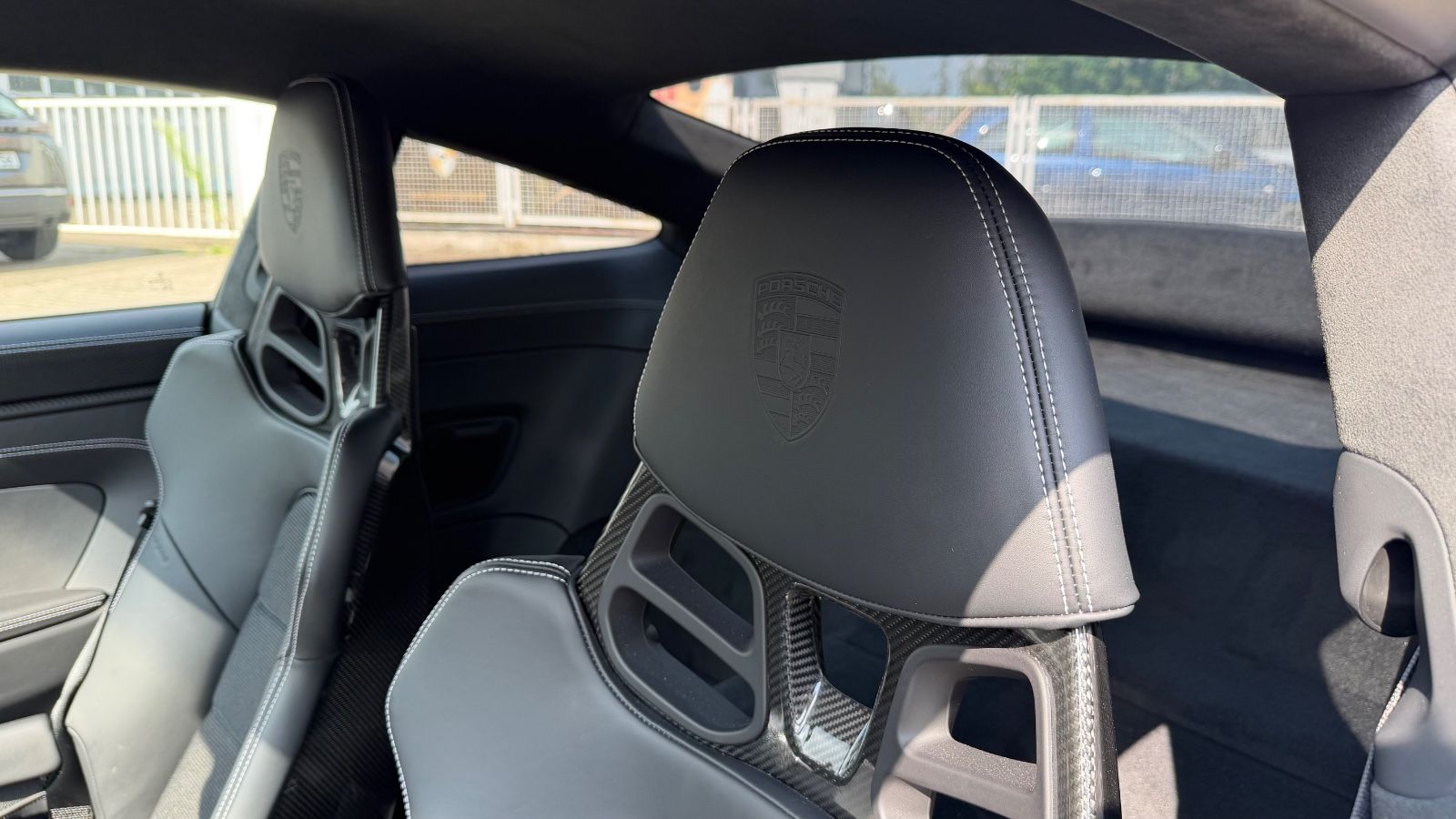 Porsche 992 GT3 Touring Schalensitz 15