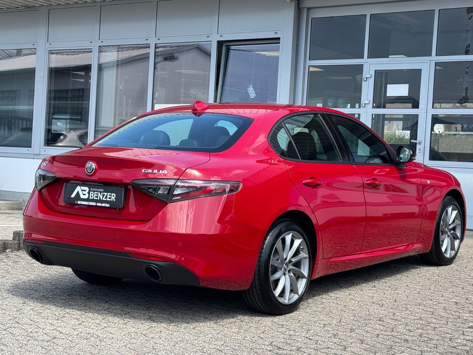 Fahrzeugabbildung Alfa Romeo Giulia Ti Q4/MEMORY/ACC/NAVI/KAMERA/LEDER/