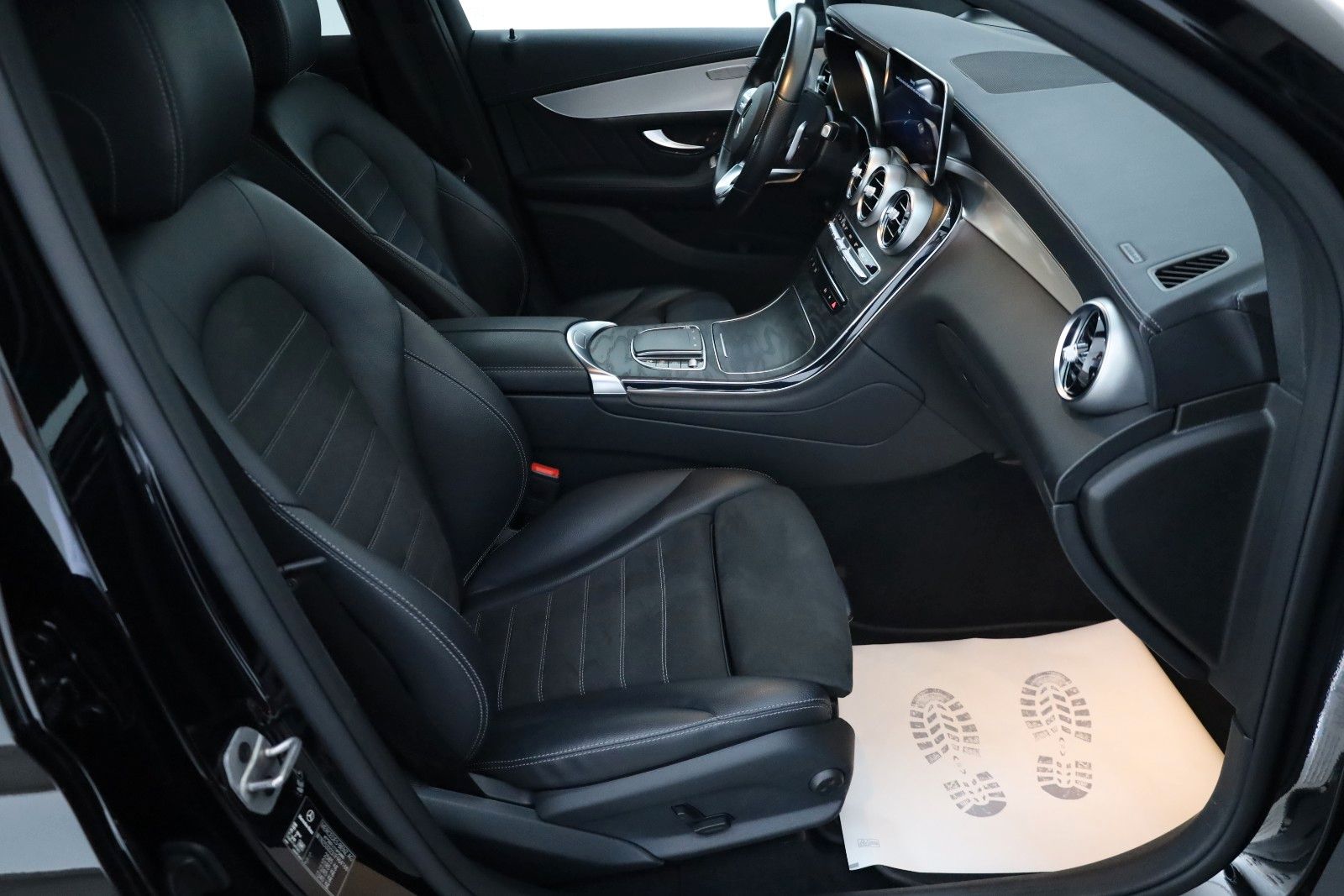 Fahrzeugabbildung Mercedes-Benz GLC 400d Coupe 4M,AMG line,Night-Pak,360°,SD,AHK