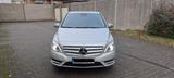 Mercedes-Benz B 220 d CDI / Automatik, Anhängerkupplung - silberne Mercedes-Benz B 220