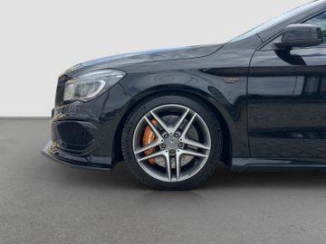 Mercedes CLA 45 AMG - 9