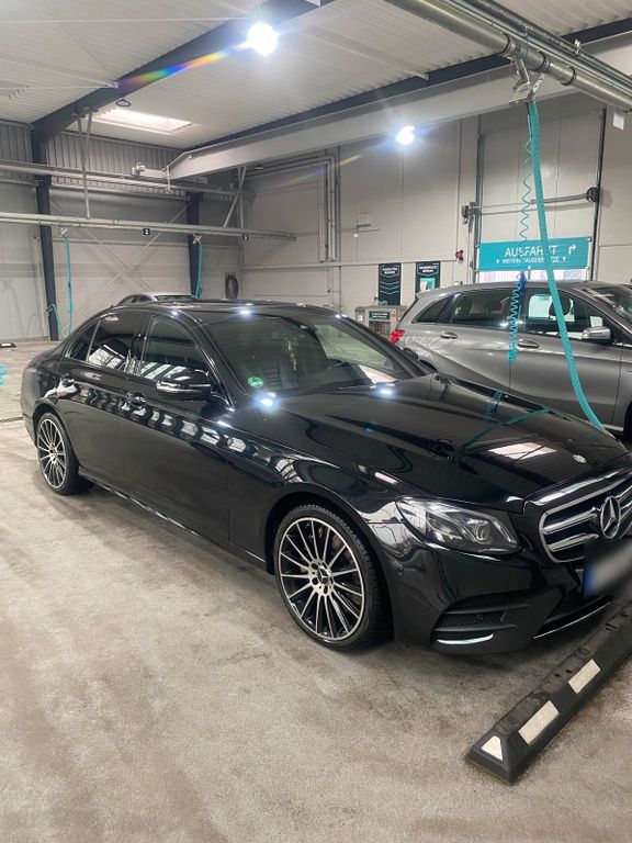 Image of Mercedes-Benz E 350