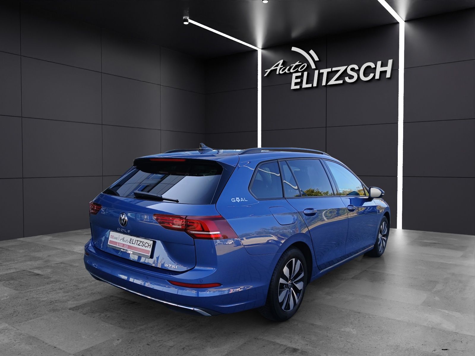 Fahrzeugabbildung Volkswagen Golf VIII Variant eTSI Goal DSG LED AHK Navi AID