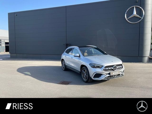 Mercedes-Benz GLA 250 e AMG+PANO+HEAD UP+DISTR+MULTIB+KEYL+MEM