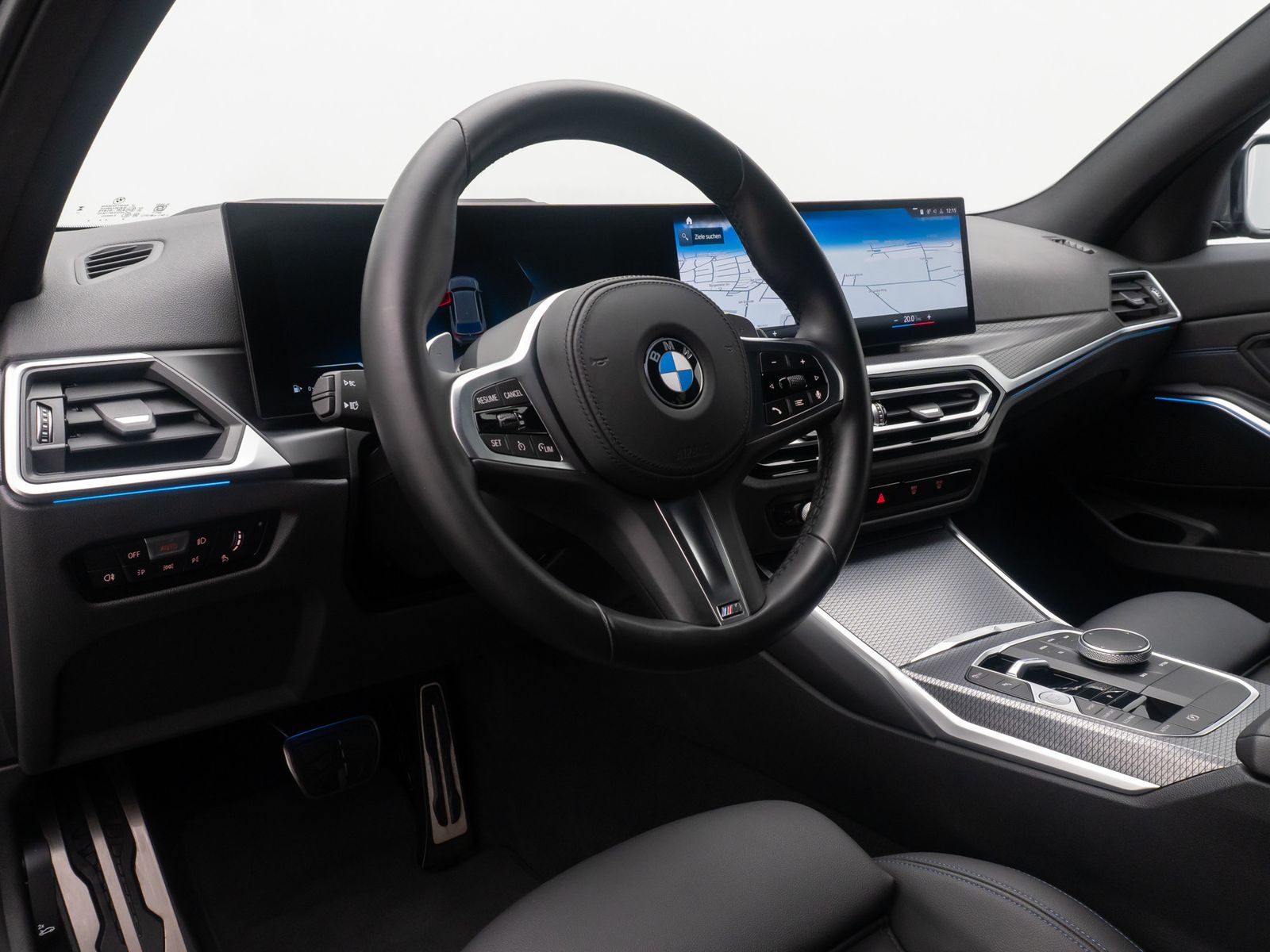 Fahrzeugabbildung BMW 330d xD M Sport Individual Kamera DAB HUD 19Zoll