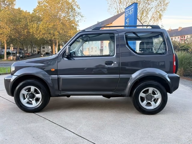 SUZUKI JIMNY RANGER 1.3 VVT 86ch 4X4 BVA - CAMÉRA DE RECUL - CLIMATISATION - JANTES ALLIAGE - ATTELAGE AMOVIBLE