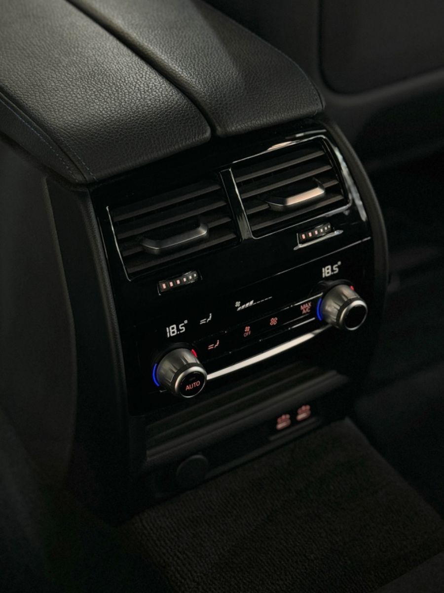 Fahrzeugabbildung BMW 520d M Sport Kamera DAB HiFi Alarm Individual