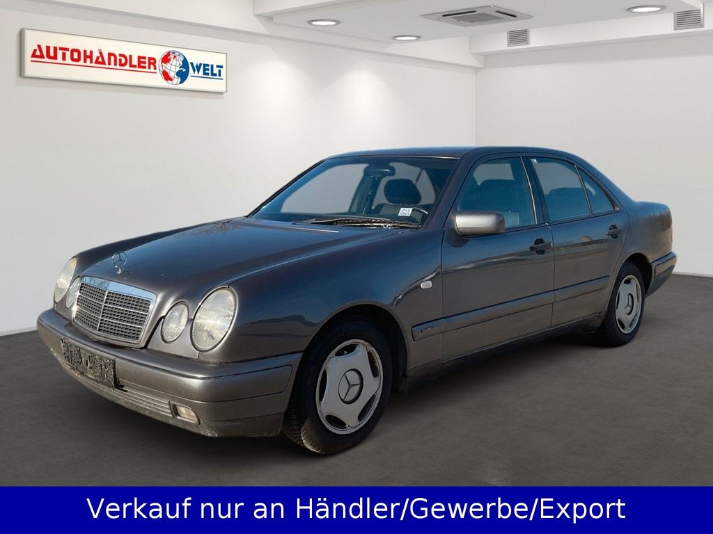 Mercedes-Benz E 200