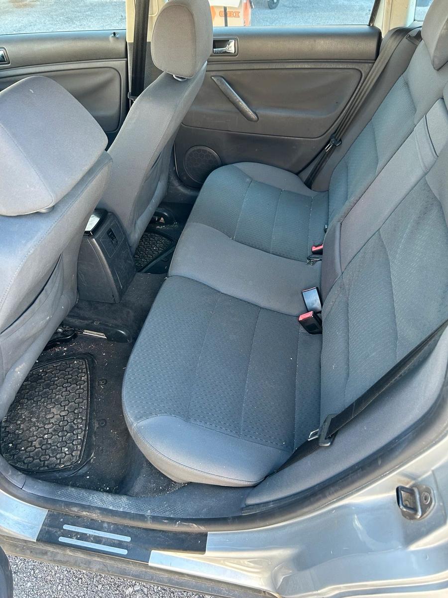Volkswagen Passat 2004 — photo 8