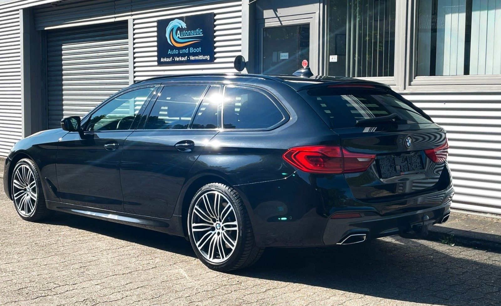 Fahrzeugabbildung BMW 540 d xDrive SAG M SPORT HUD KOMFORTSITZE  DDC