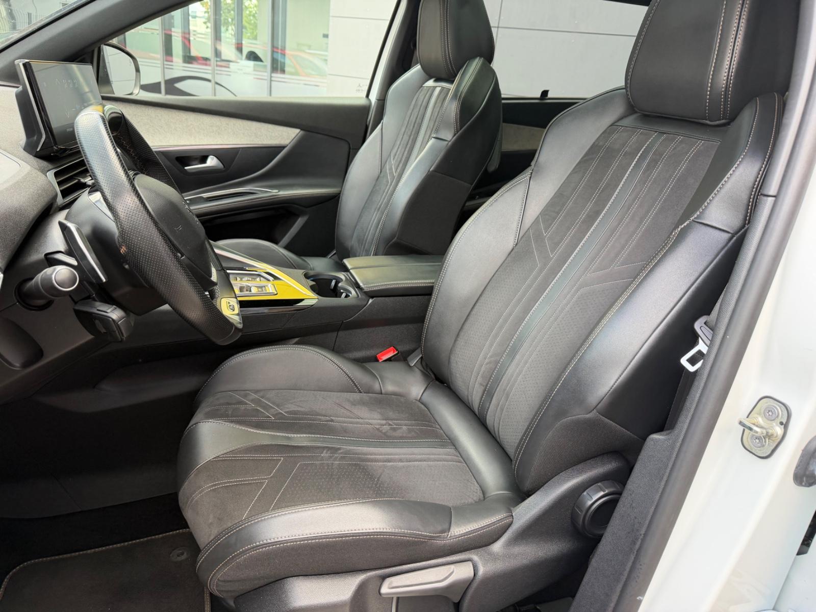Peugeot 5008 GT 7 SITZER /LEDER/NAVI/LED/PANO/KAMERA, миниатюра 13