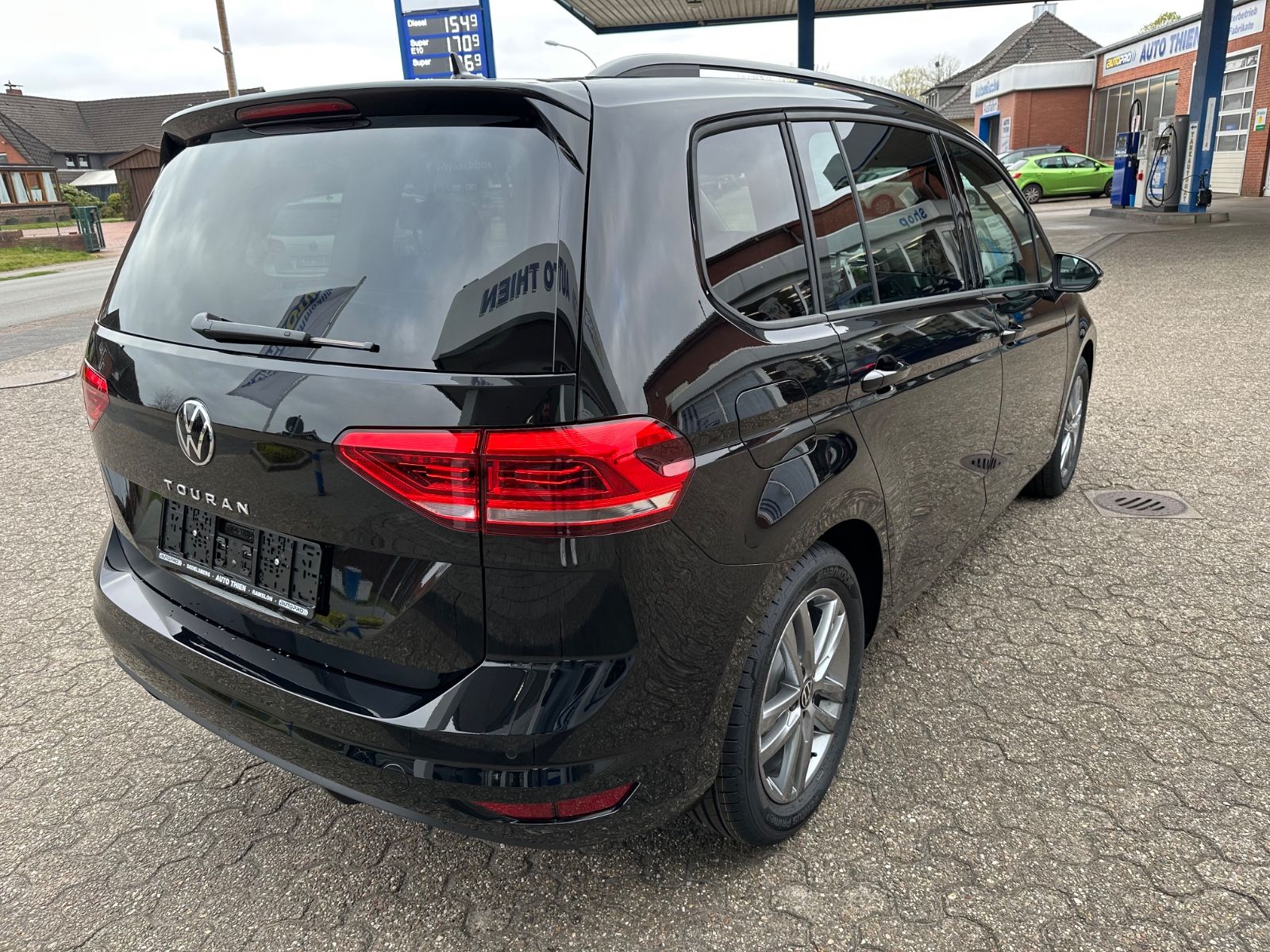 Fahrzeugabbildung Volkswagen Touran 1.5 TSI Comfortline DSG Navi/ACC/IQ/Shzg
