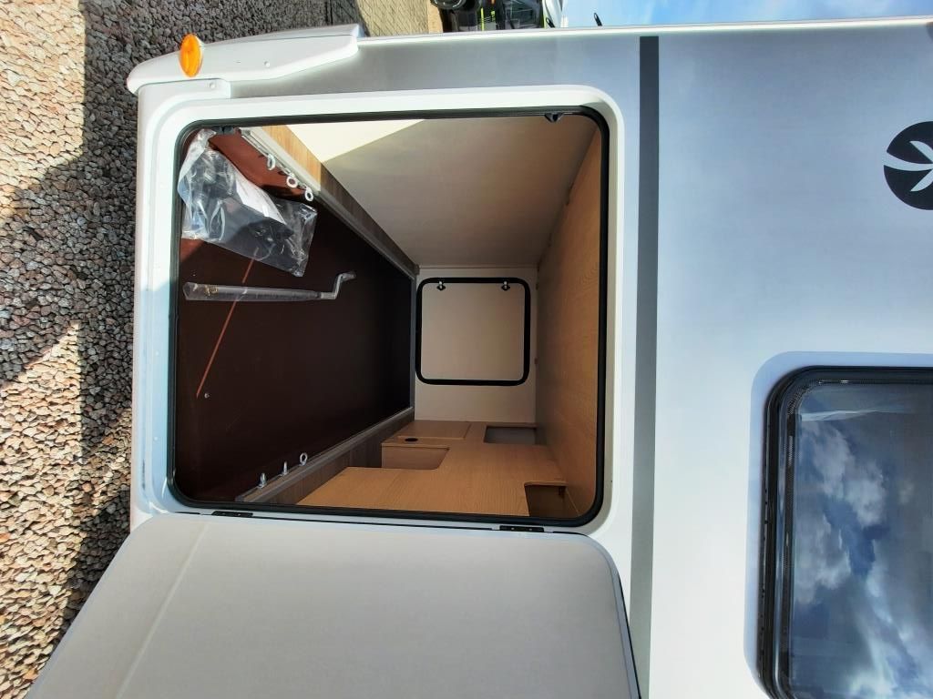 Fahrzeug Übersicht 14 Fahrzeugabbildung Sunlight V 67S ADVENTURE EDITION Verfüg./Sparen Sie 4.995