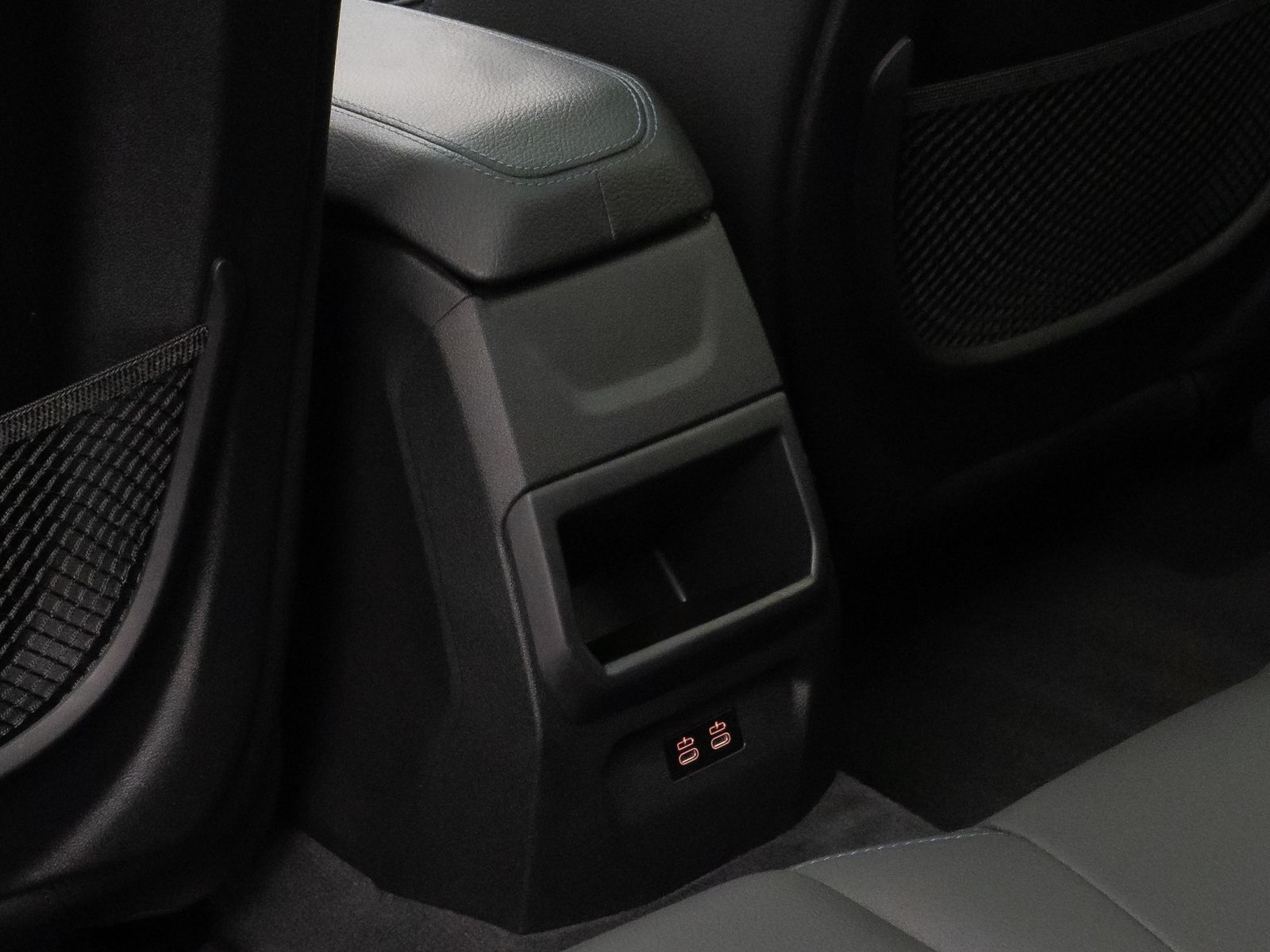 Fahrzeugabbildung BMW 120i M Sport Panorama DAB HiFi Fernlichta 18Zoll