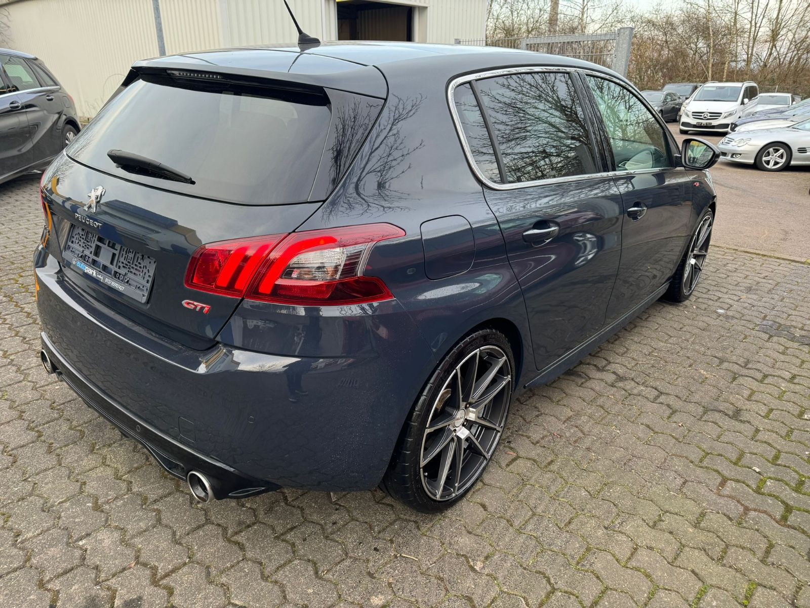 Fahrzeugabbildung Peugeot 308 GTi Massage+Navi+Kamera+Leder+Panorama