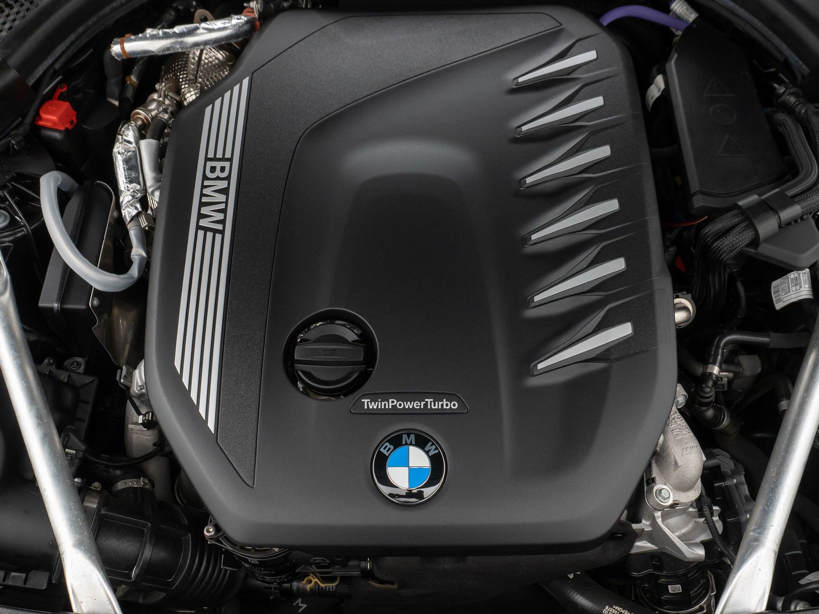 Fahrzeugabbildung BMW 530d xD M Sport Laser Kamera HUD DAB H/K Komfort