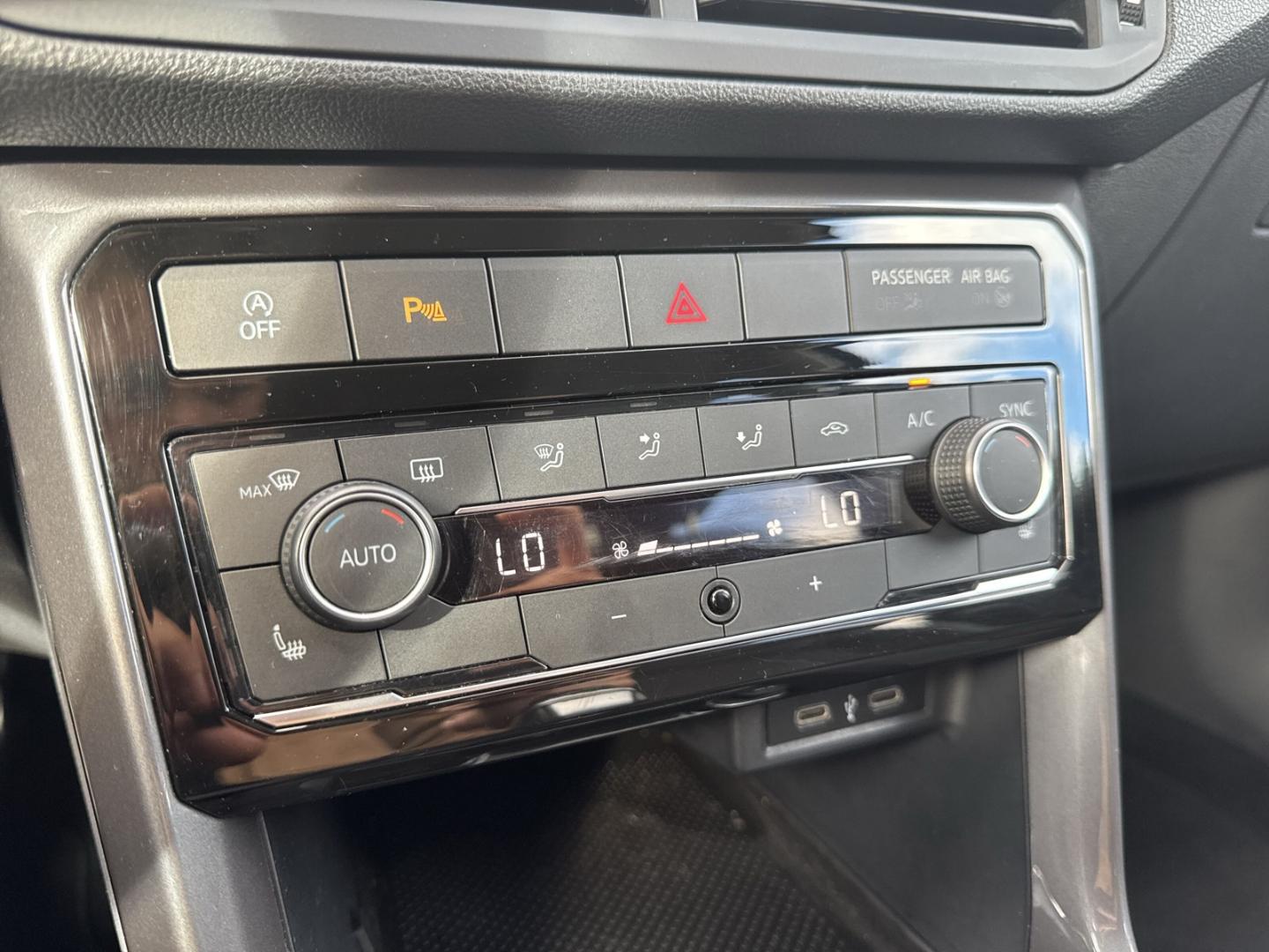 Volkswagen T-Cross Style 1.6 TDI DSG WR Navi ACC digital Co, миниатюра 18