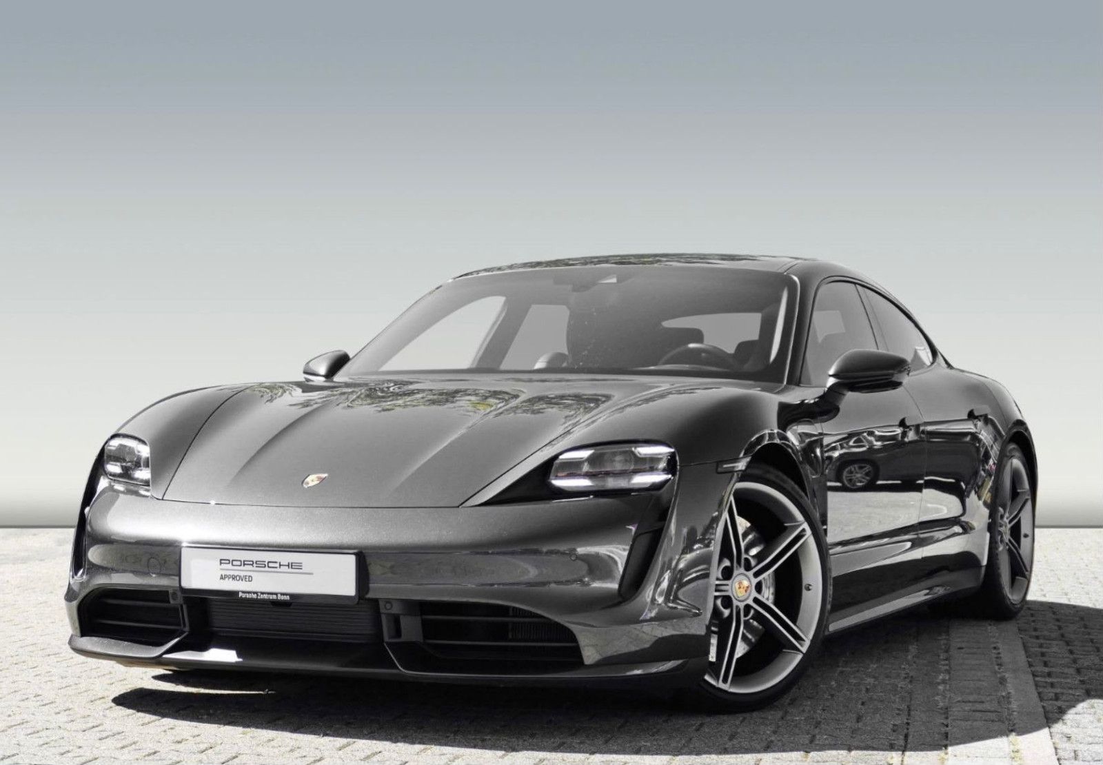 PORSCHE Taycan Turbo 18W/CHRONO/PANORAMA/APPROVED