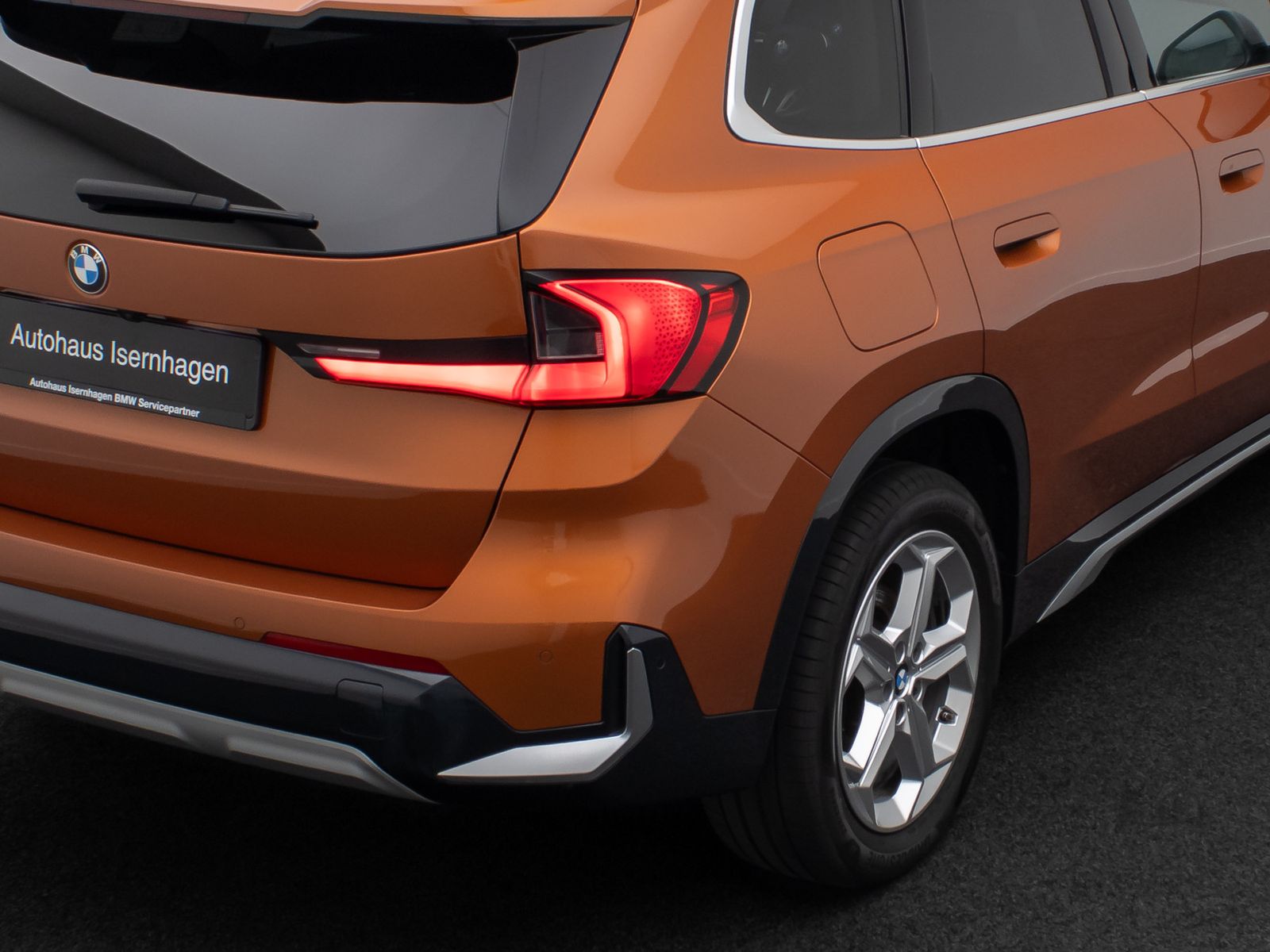 Fahrzeugabbildung BMW X1 xD23i xLine 360&deg;Panorama HUD DAB Sport 18Zoll