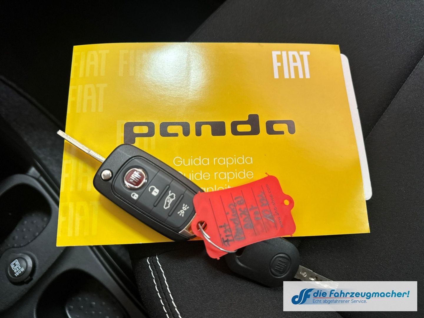 Fahrzeugabbildung Fiat Pandina Hybrid Icon Tempomat Digitales Cockpit D