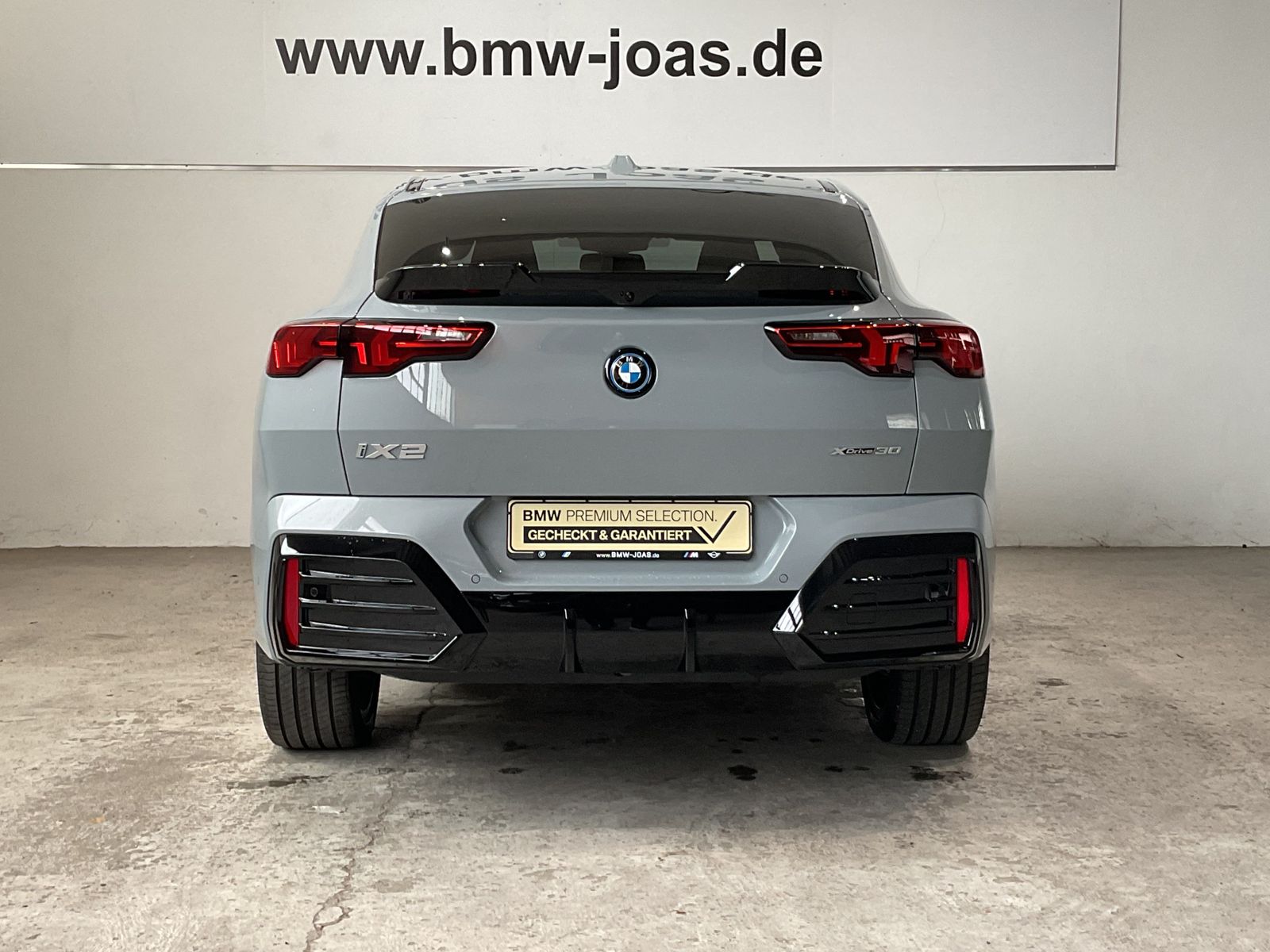 Fahrzeugabbildung BMW iX2 20" M LMR | M Sportpaket pro | Aktivsitz für