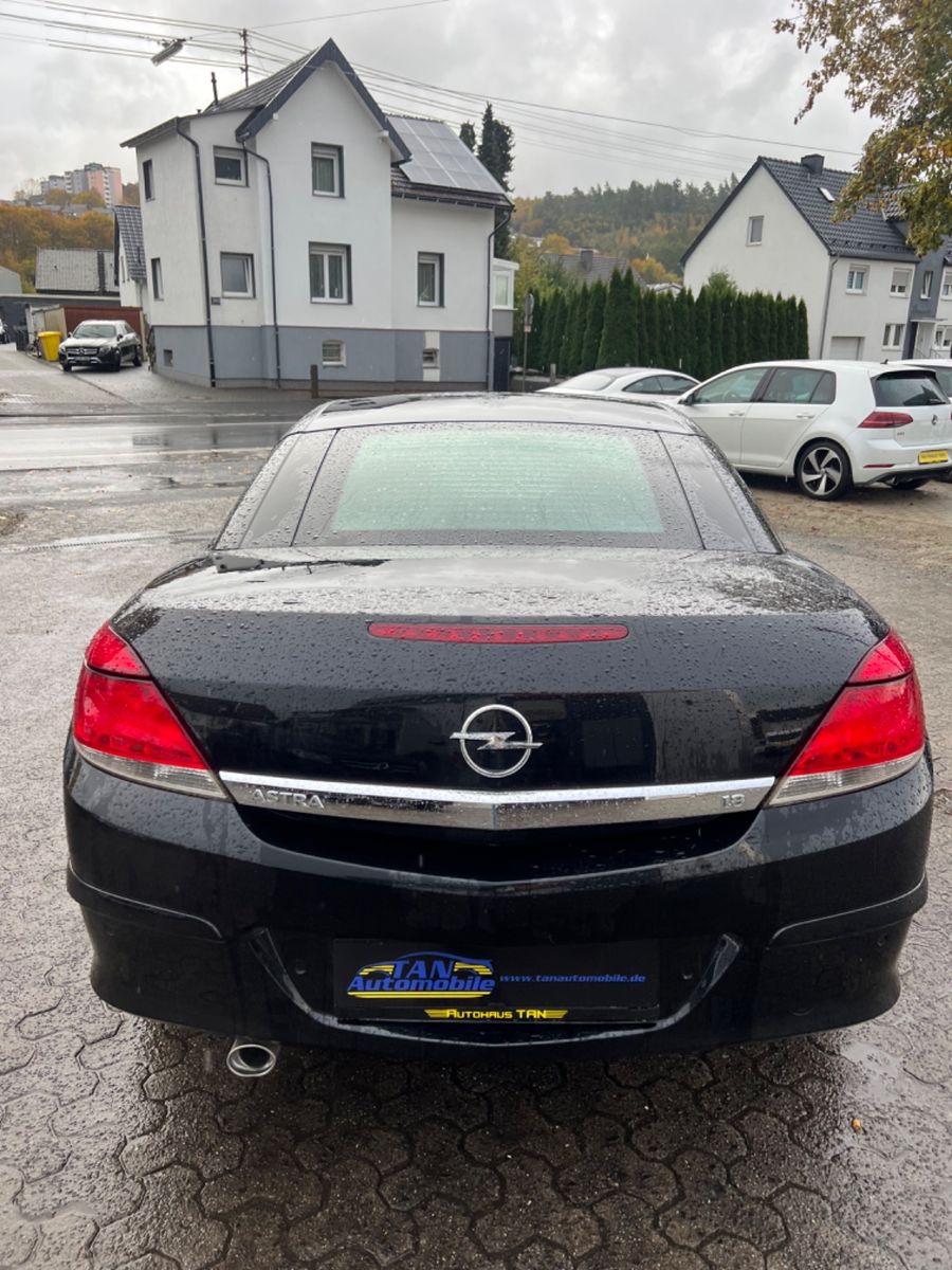 Fahrzeugabbildung Opel Astra H 1.8 Twin Top Cabrio  * DACH DEFEKT *