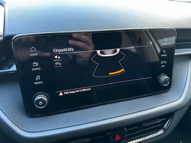 Fabia Essence PDC;CARPLAY;FSE;LED