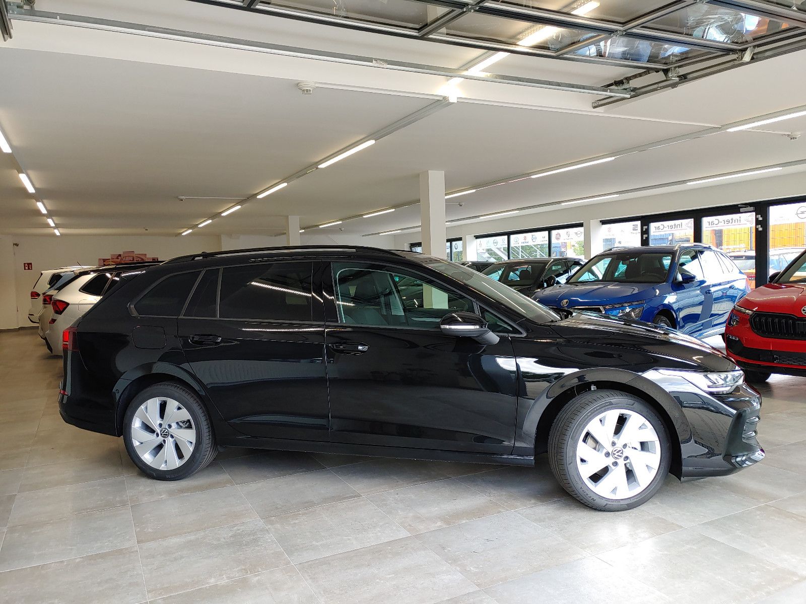 Volkswagen Golf 1.5 eTSI DSG Life Variant AHK/EasyOpen/ACC imagem 3