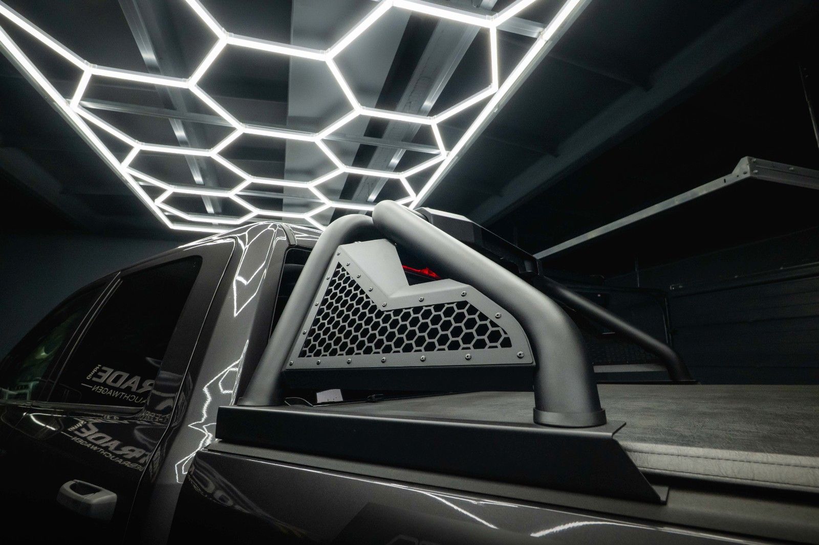 Fahrzeugabbildung Dodge RAM 5.7 V8 HEMI 4x4 OFFROAD Night-Paket *LED*AHK