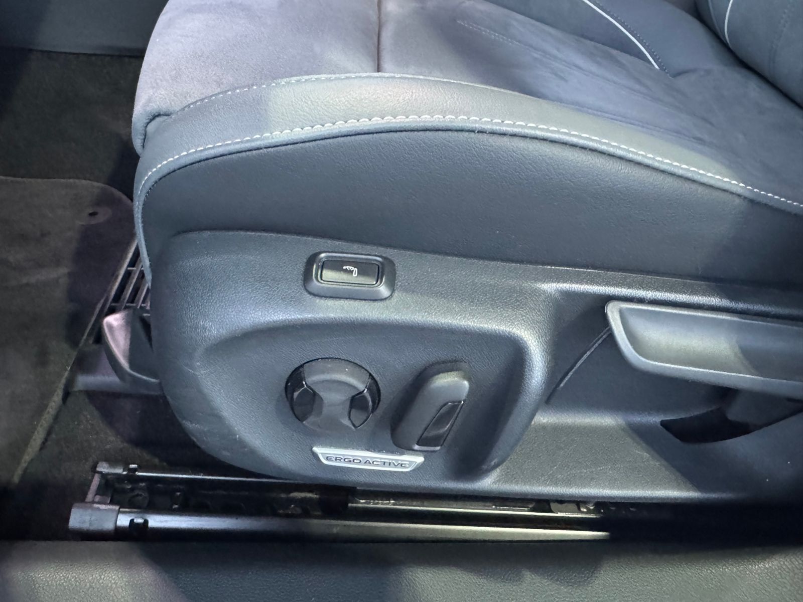 Volkswagen Passat Variant - Bild 15