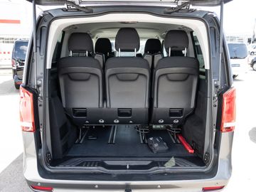 Mercedes V 220 - 8