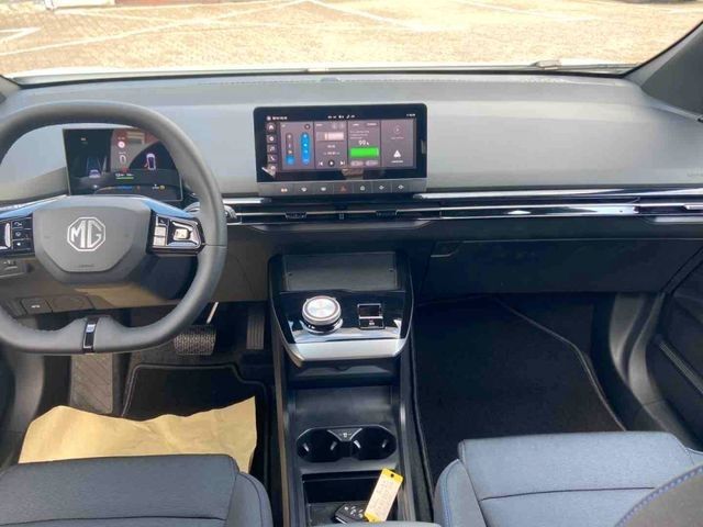 Fahrzeugabbildung MG MG4 MY24 51kWh Standard LED ACC Klimaautom DAB L