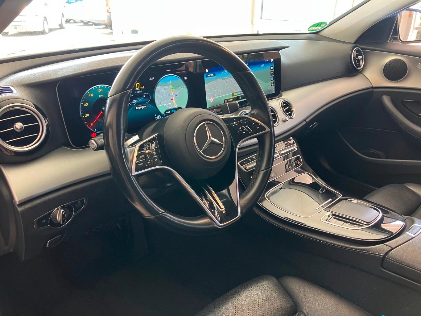 Mercedes-Benz E 220 d T 9G TAXI MBUX Navi Plus Kamera